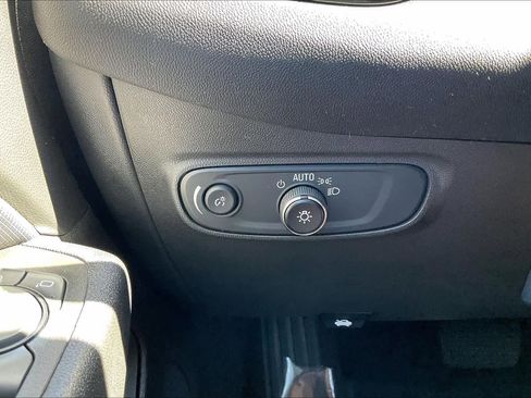 Certified 2023 Chevrolet Equinox RS w/ RS Leather Package image 32