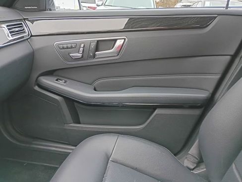 Certified 2016 Mercedes-Benz E 350 4MATIC Sedan image 13