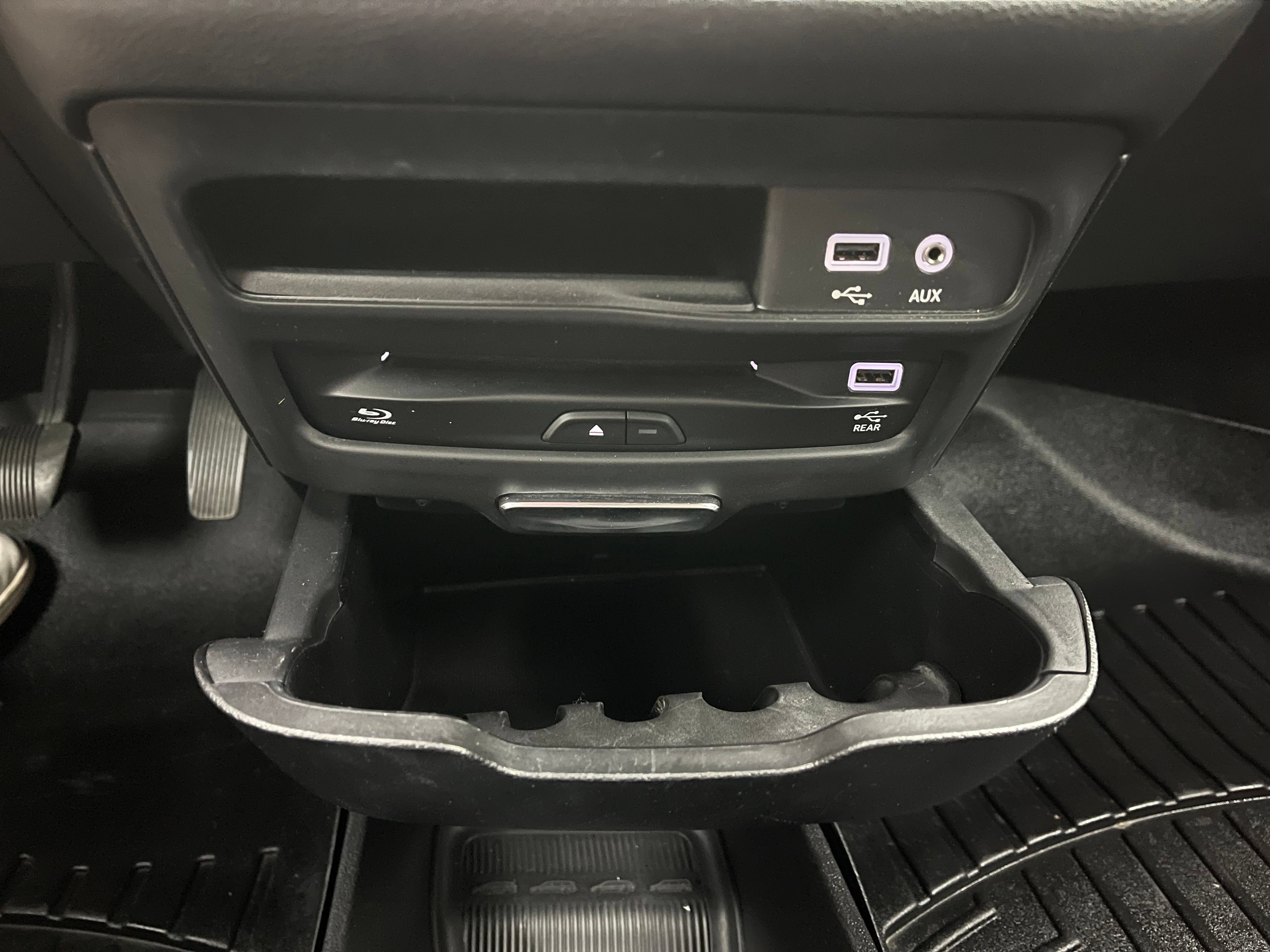 Used 2020 Chrysler Pacifica Touring-L Plus w/ S Appearance Package FWD image 32