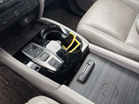 Used 2016 Honda Pilot Elite image 13