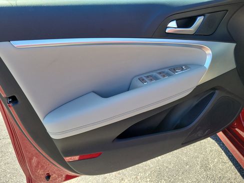 Used 2023 Genesis G70 2.0T RWD image 10
