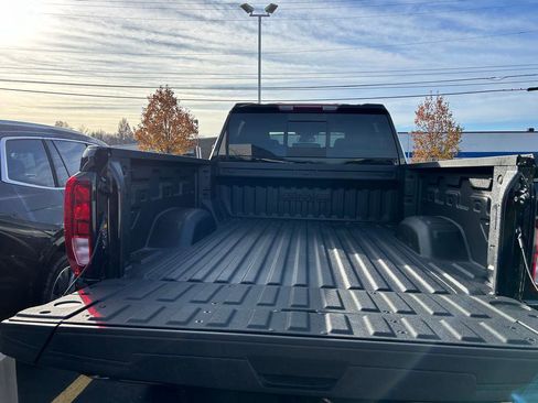 New 2026 GMC Sierra 2500 SLE image 15