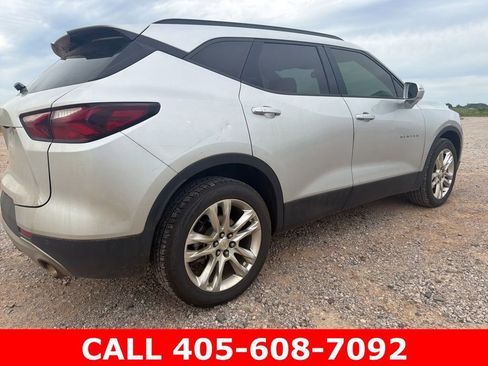 Used 2020 Chevrolet Blazer LT FWD image 3
