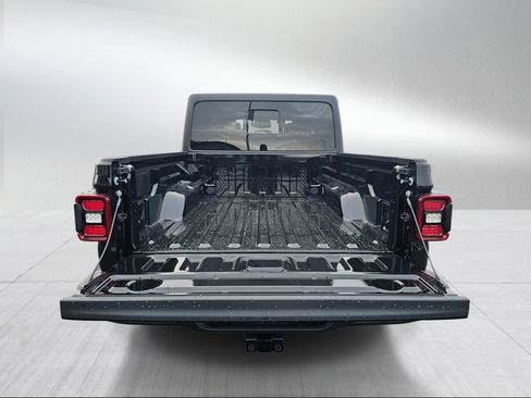New 2026 Jeep Gladiator Willys image 29