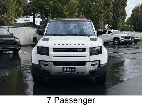 Used 2020 Land Rover Defender 110 HSE AWD/4WD image 3