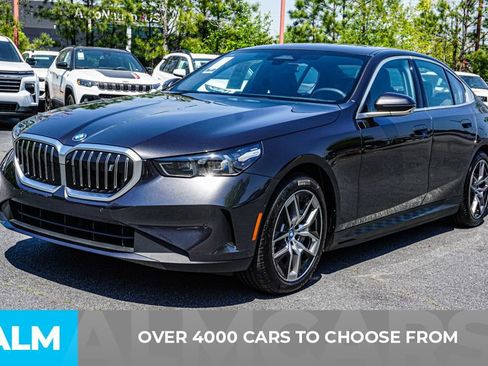 Used 2024 BMW i5 eDrive40i image 3