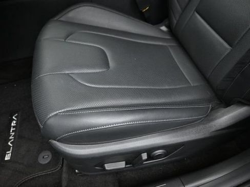 Used 2026 Hyundai Elantra Limited FWD image 22
