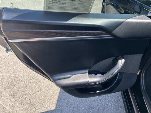 Used 2022 Tesla Model S Standard Range AWD/4WD image 29