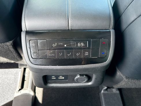 Used 2024 INFINITI QX60 Luxe image 22