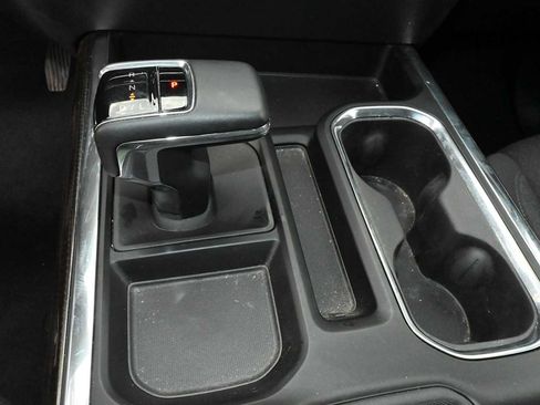 Used 2024 Chevrolet Silverado 1500 LT Trail Boss w/ LPO, Dark Essentials Package AWD/4WD image 16