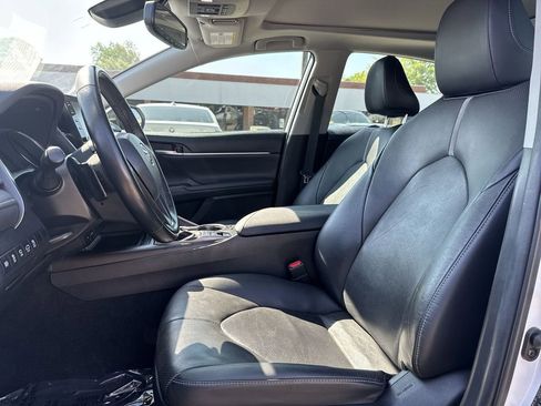 Used 2021 Toyota Camry XSE w/ Navigation Package image 11