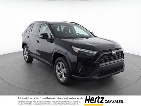 Used 2024 Toyota RAV4 XLE w/ Convenience Package image 1