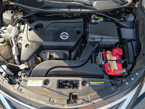 Used 2015 Nissan Altima 2.5 SV w/ Convenience Package FWD image 50