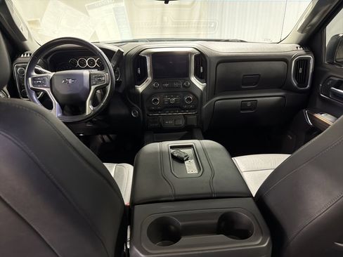 Certified 2022 Chevrolet Silverado 1500 LT Trail Boss w/ LT Trail Boss Premium Package image 3