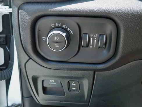 Used 2025 RAM 1500 Laramie image 16