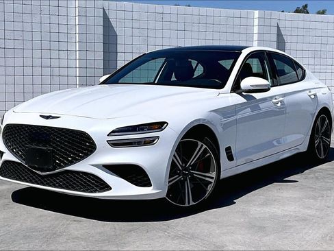 Used 2024 Genesis G70 3.3T Advanced RWD image 2