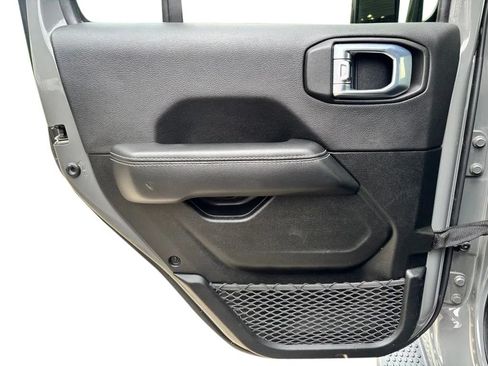 Used 2021 Jeep Wrangler Unlimited Sahara w/ Uconnect 4C Nav & Sound Group AWD/4WD image 24