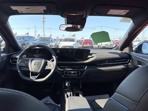 Certified 2025 Buick Envista Sport Touring w/ Convenience I Package image 24