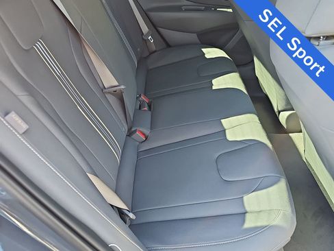 Used 2025 Hyundai Elantra Sport FWD image 16