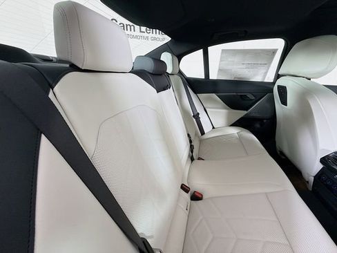 New 2026 BMW 530i xDrive w/ Premium Package image 29