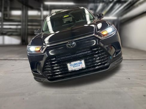 Used 2025 Toyota Grand Highlander AWD Hybrid image 38