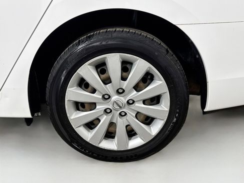 Used 2017 Nissan Sentra S image 25