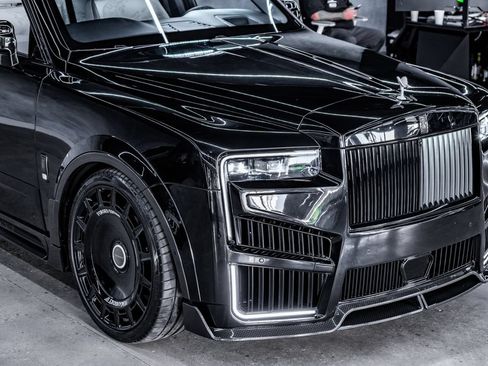 Used 2025 Rolls-Royce Cullinan AWD/4WD image 10