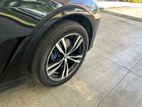 Used 2022 BMW X7 xDrive40i w/ M Sport Package AWD/4WD image 24