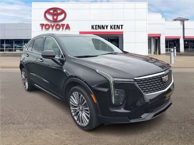 Used 2024 Cadillac XT4 Premium Luxury FWD image 1