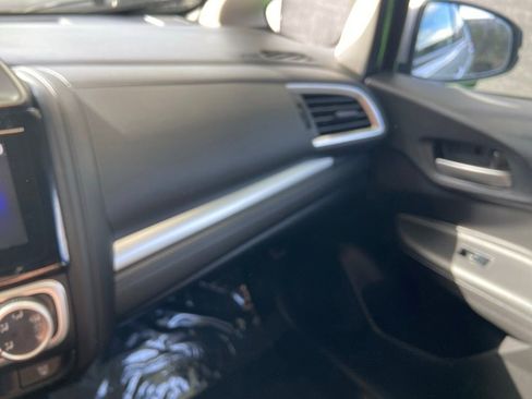 Used 2016 Honda Fit EX image 31