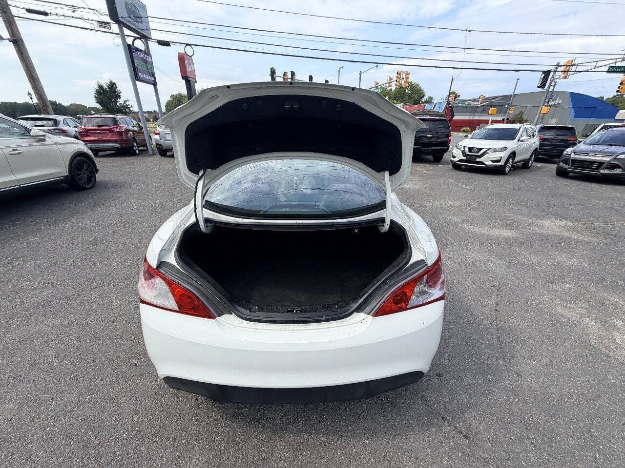 Used 2010 Hyundai Genesis 2.0T RWD image 30