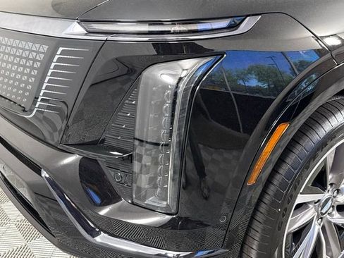 New 2026 Cadillac Vistiq Sport AWD/4WD image 16