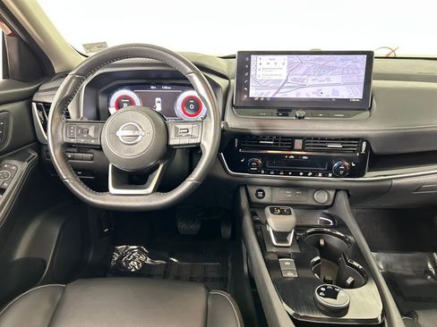 Used 2024 Nissan Rogue SL w/ SL Premium Package image 19