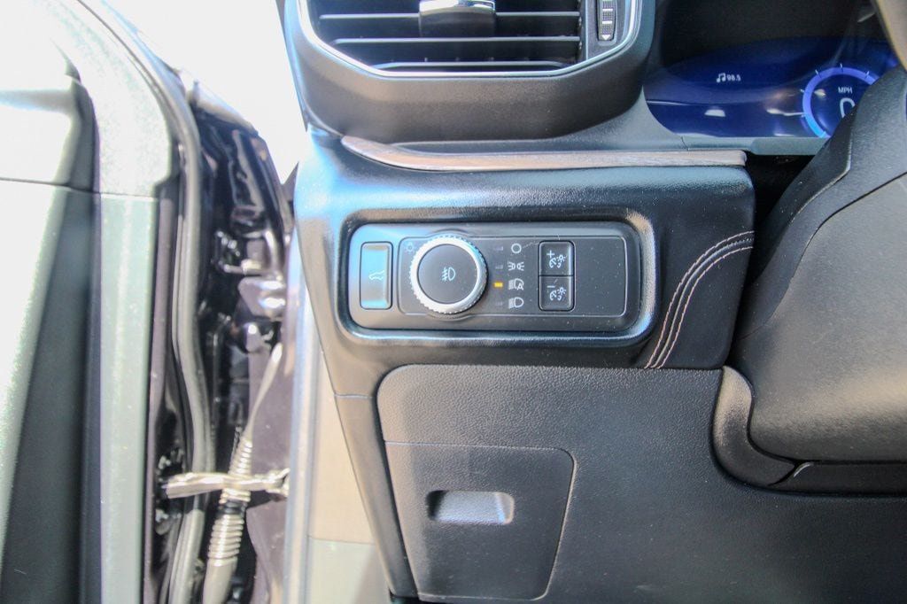 Used 2021 Ford Explorer Platinum w/ Equipment Group 601A AWD/4WD image 22