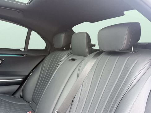 Used 2023 Mercedes-Benz S 500 4MATIC w/ AMG Line image 37