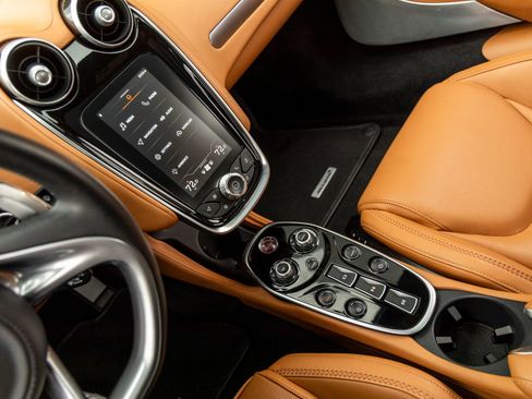 Used 2023 McLaren GT RWD image 29