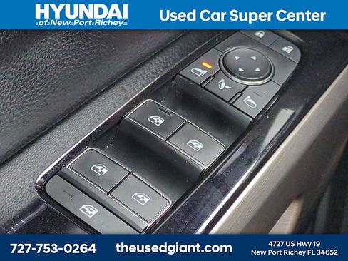 Used 2023 Nissan Pathfinder Platinum FWD image 30