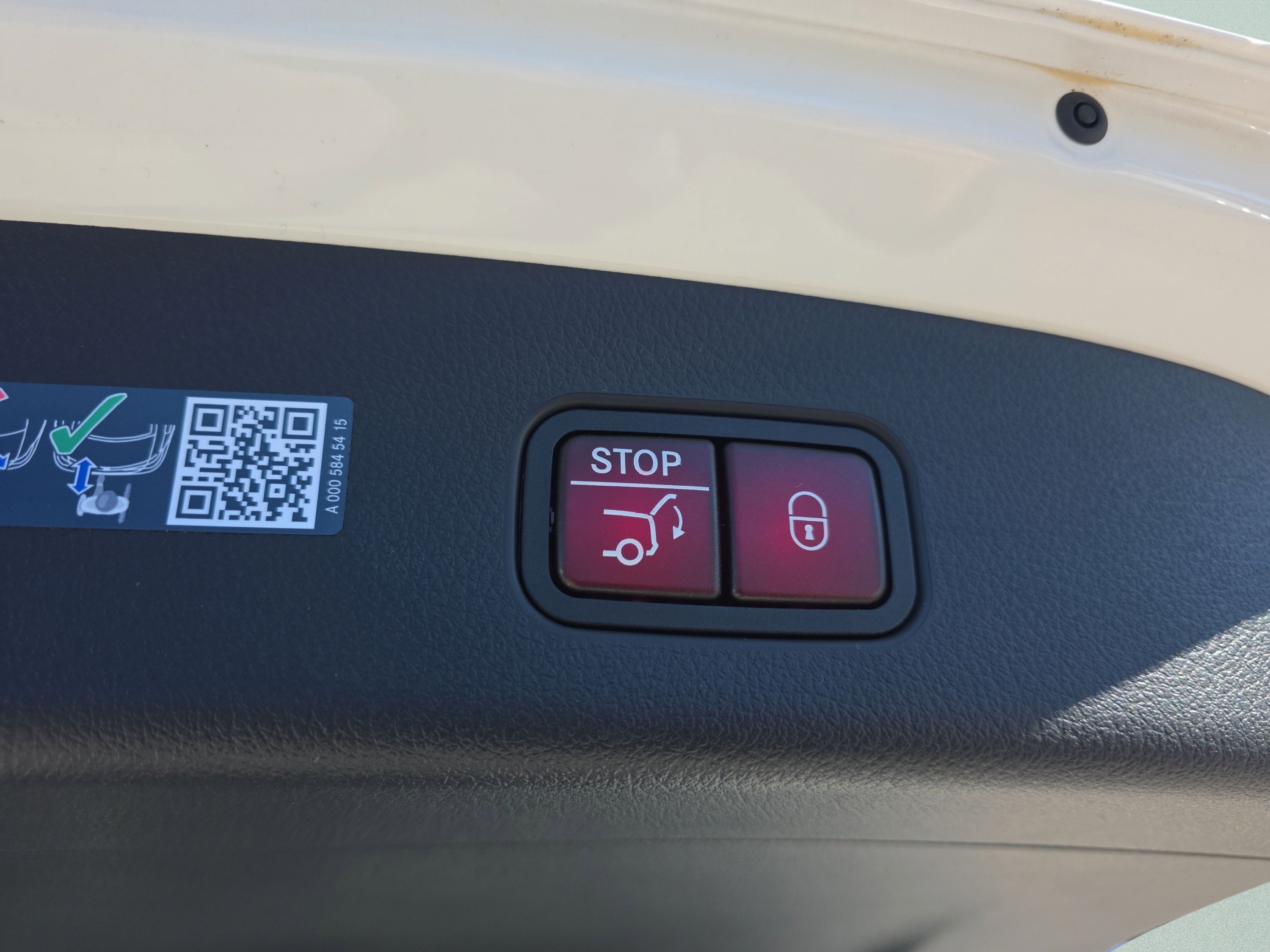 Certified 2026 Mercedes-Benz GLC 300 image 7