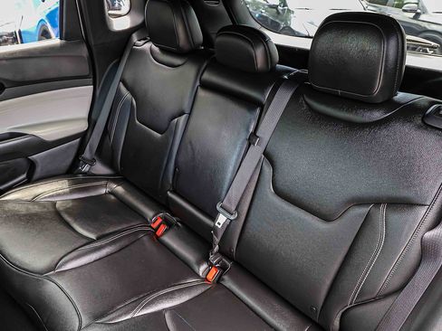 Used 2025 Jeep Compass Limited AWD/4WD image 20