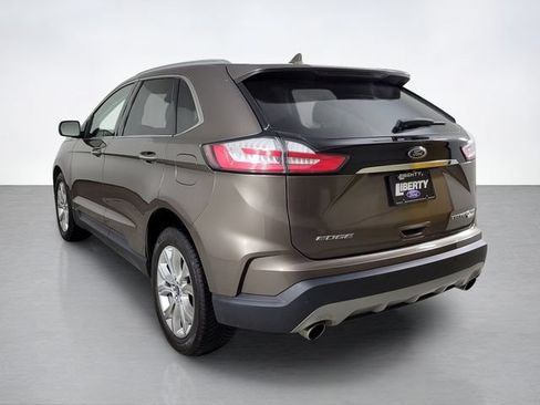 Used 2019 Ford Edge Titanium w/ Cold Weather Package AWD/4WD image 5