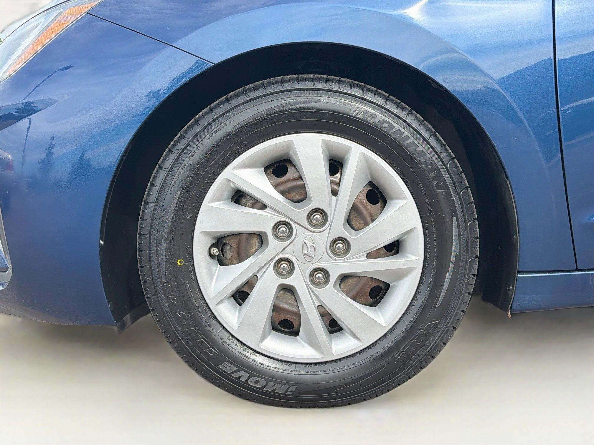 Used 2019 Hyundai Elantra SE FWD image 11