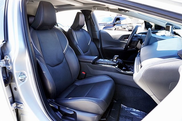 Used 2024 Toyota Prius Limited w/ Limited Premium Package FWD image 19