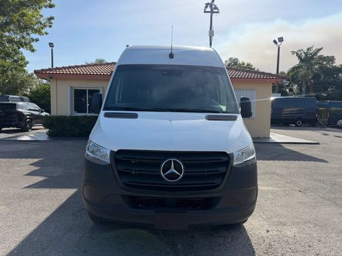 Used 2023 Mercedes-Benz Sprinter 2500 image 12