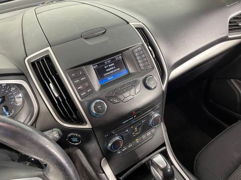 Used 2016 Ford Edge SEL image 18