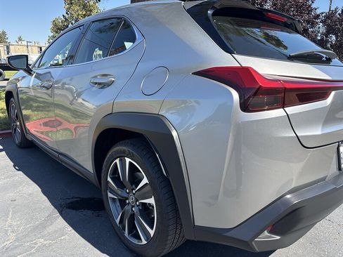 Used 2020 Lexus UX 200 w/ Accessory Package FWD image 10