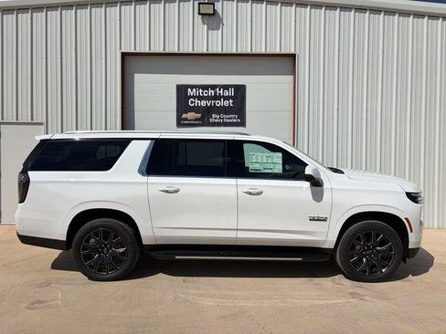 New 2026 Chevrolet Suburban LT w/ Comfort Package AWD/4WD image 5