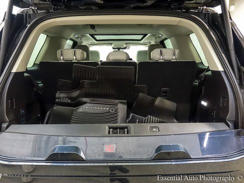 Used 2025 Ford Expedition Platinum w/ Platinum Ultimate Package AWD/4WD image 25