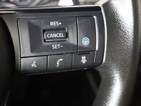 Used 2022 Nissan Rogue SV AWD/4WD image 35