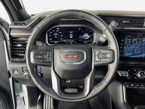 Used 2025 GMC Sierra 2500 AT4 w/ AT4 Premium Plus Package image 24