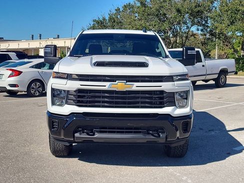 Used 2024 Chevrolet Silverado 2500 Custom w/ Custom Value Package image 15